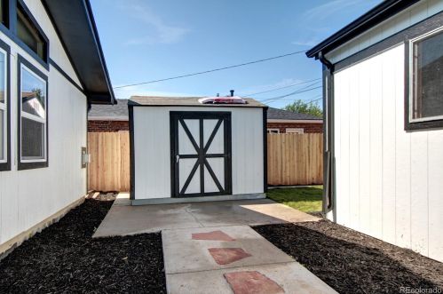 2811 Cook St, Denver CO  80205-5012 exterior