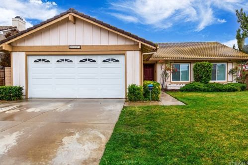 42371 Cosmic Dr, Temecula, CA 92592-3206