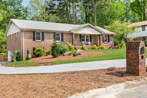1383 Shadowood Ct, Marietta, GA 30066-3979