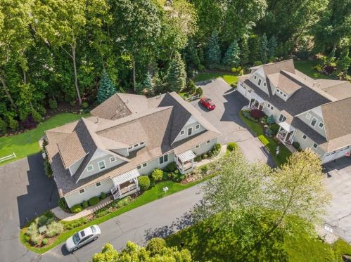 66 Cove Dr, North Kingstown, RI 02852-5807