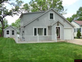 464 Amber Lake Dr, Fairmont, MN 56031-3405