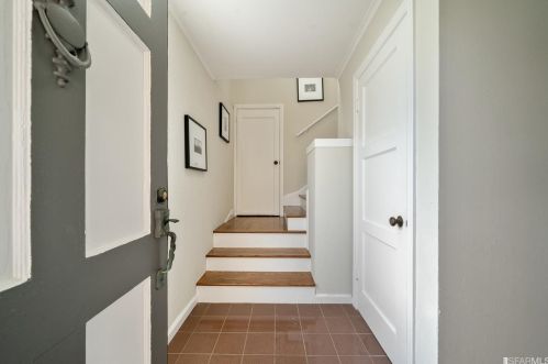 61 Burlwood Dr, San Francisco, CA 94127-2201