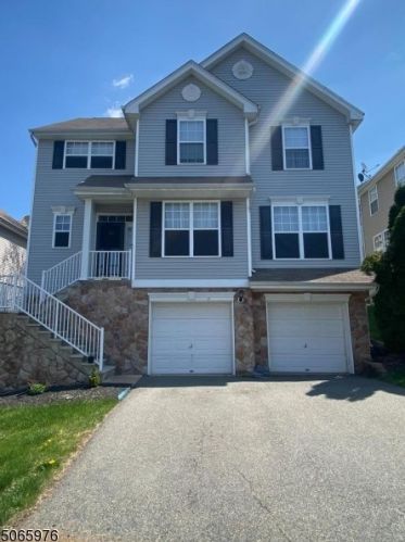 313 Winding Hill Dr, Hackettstown NJ  07840-5697 exterior
