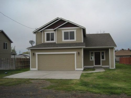 148 3rd St, Touchet, WA 99360-8500