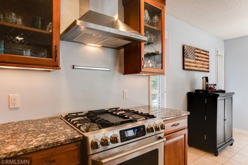 541 Dorland Rd, Saint Paul MN  55119-6781 exterior