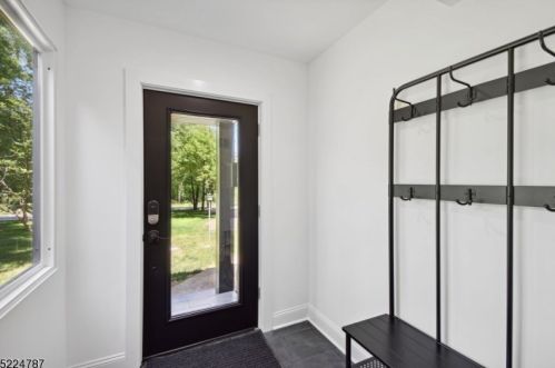 65 Old Stirling Rd, Warren, NJ 07059-5809