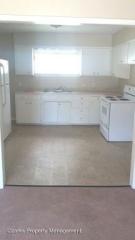 829 Campbell Ave, Springfield MO  65802-3820 exterior