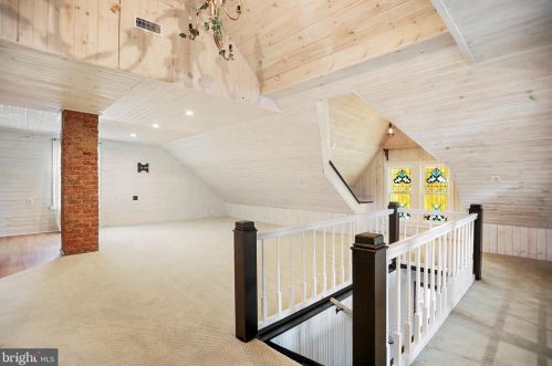 328 Mildred St, Charles Town WV  25414-1834 exterior