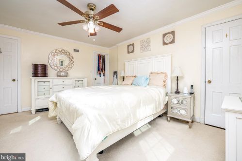 9408 Colesville Rd, Silver Spring MD 20901-4820 exterior