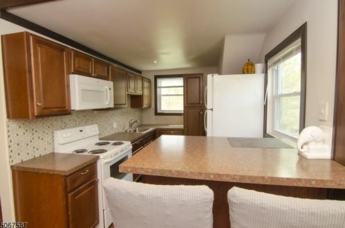 5 Harvey Ter, Dover NJ  07869-4104 exterior