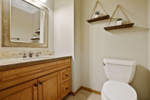 8743 Highwood Way, Saint Paul MN  55124-9456 exterior