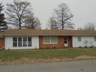 5 Dickey St, Fairfield, IL 62837-1101