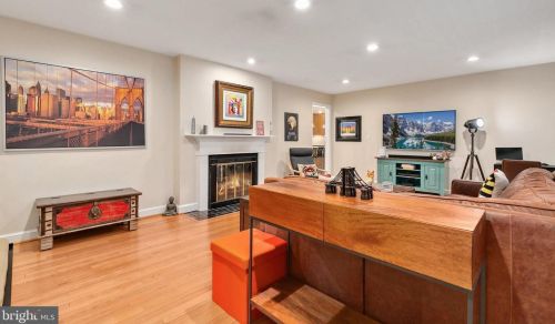 322 Northwest Dr, Silver Spring MD 20901-1431 exterior