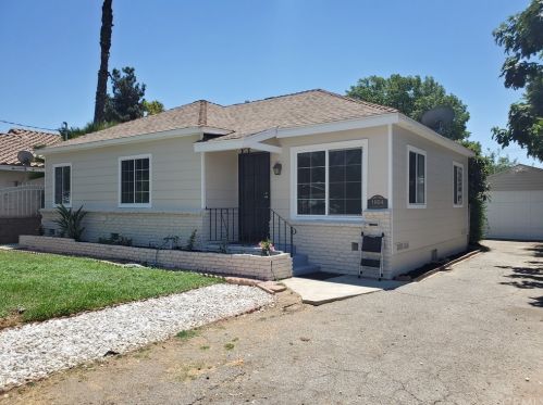 1864 Illinois Ave, Riverside CA  92507-5419 exterior