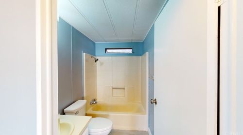 330 Magpie Ln, Santa Ana CA  92708-5822 exterior