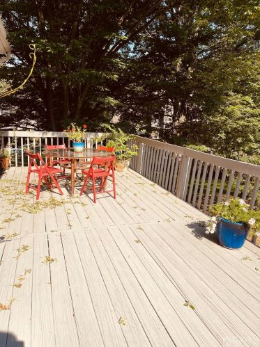 62 Springwood Ct, Princeton NJ  08540-9404 exterior