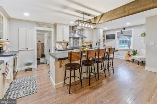 27 Lochatong Rd, Trenton NJ 08628-1608 exterior