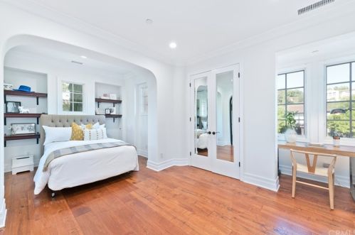 25 Blue Smt, Irvine CA  92603-0168 exterior