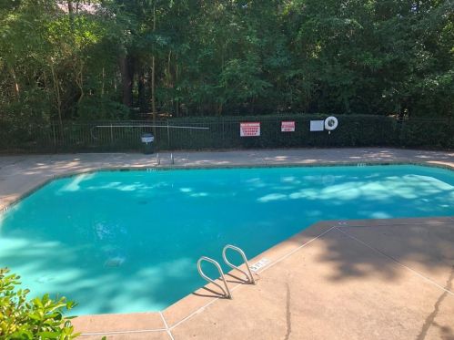 2405 Cumberland Ct, Smyrna GA  30080-4695 exterior