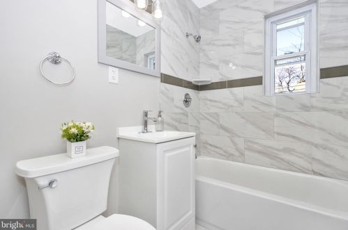 8107 Lockney Ave, Silver Spring MD 20912-7304 exterior