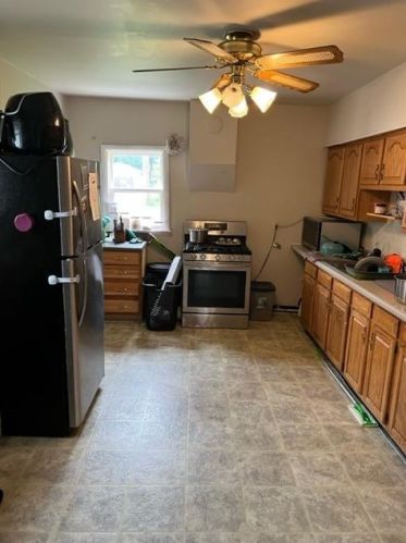 711 8 St, Hobart IN  46342-5046 exterior