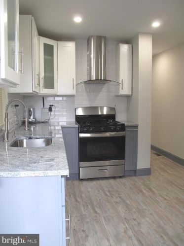 2414 13 St, Philadelphia PA  19133-1128 exterior