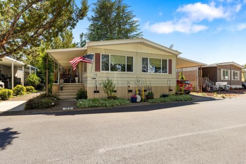 700 Gobbi St, Ukiah CA  95482-6200 exterior