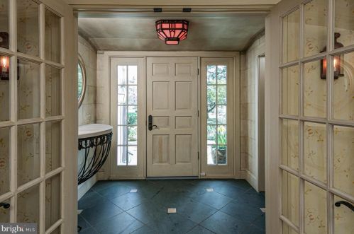 1075 Great Rd, Princeton NJ  08540-1246 exterior