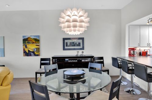 2376 Oakcrest Dr, Palm Springs, CA 92264-5022