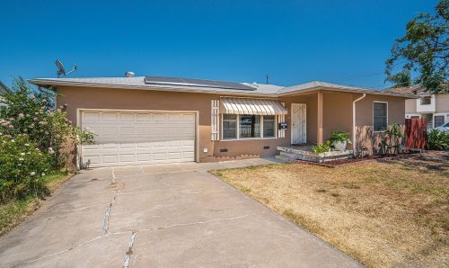 563 Johnson Ave, El Cajon, CA 92020-4916