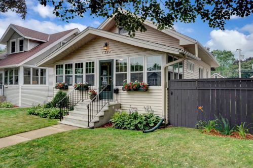 1383 Juliet Ave, Saint Paul MN  55105-2502 exterior