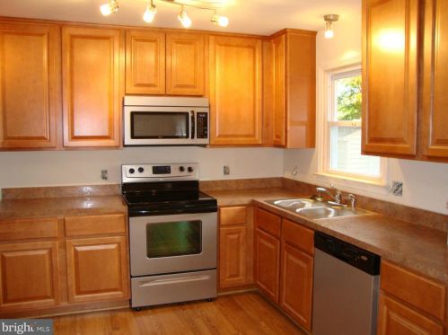 7204 Plantation Forest Dr, Spotsylvania, VA 22553-7771