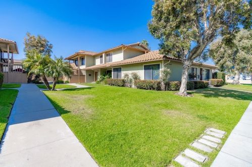 6044 Orange Ave, Cypress, CA 90630-3329