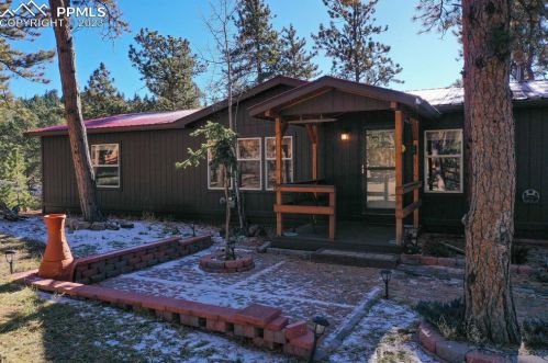 39 Kingston Cir, Twin Rock, CO 80816-8201