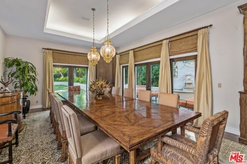 17647 Belinda St, Van Nuys, CA 91316-3806