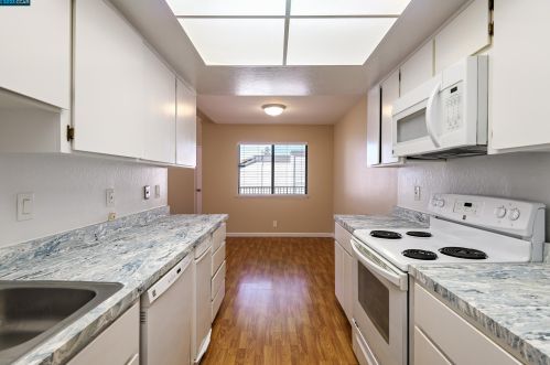 1427 Hull Ln, Pacheco, CA 94553-4755