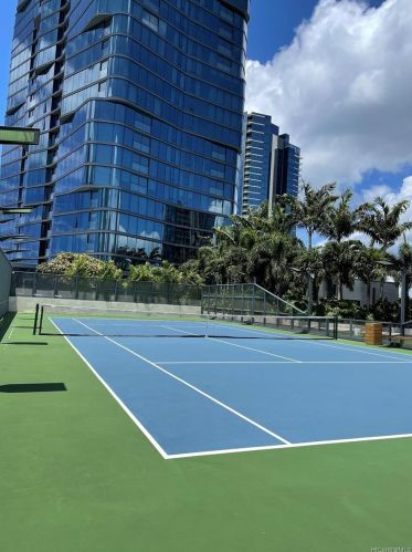 1108 Auahi St, Honolulu HI  96814-4917 exterior