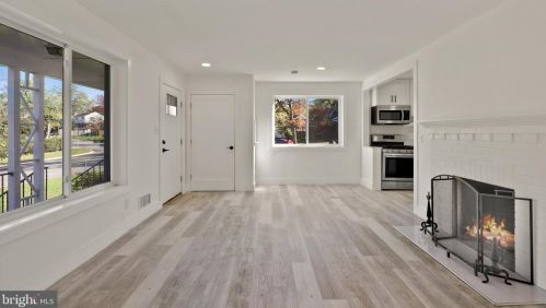 1515 Oakview Dr, Silver Spring MD 20903-2243 exterior