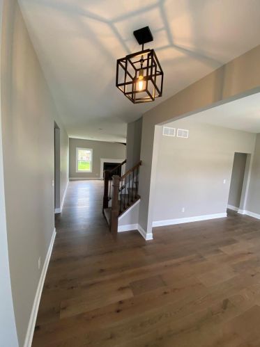 302 Cornwall Cir, Hammond, IN 46321-9132