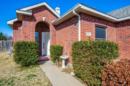 5121 Timber Park Dr, Lewisville, TX 75028-2216