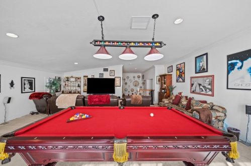 11364 Pondhurst Way, Riverside CA  92505-3471 exterior