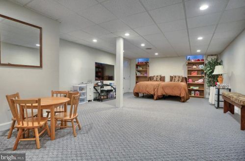 54 Strayer Dr, Carlisle PA 17013-4404 exterior