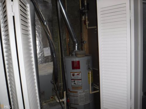 758 Celeste Ln, Atlanta GA  30331-8606 exterior