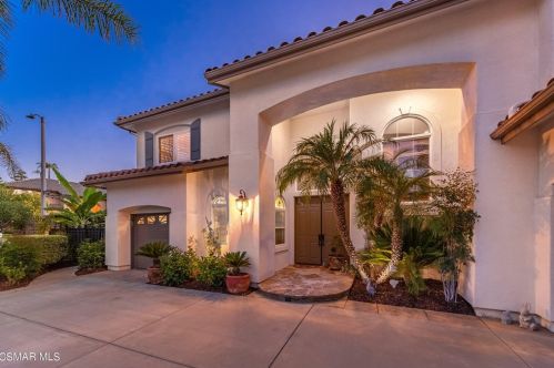 3253 Little Feather Ave, Simi Valley, CA 93063-6320