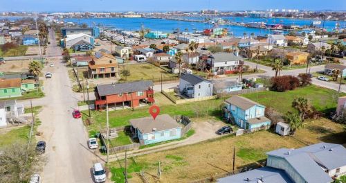 2112 Victory St, Galveston, TX 77551-1464