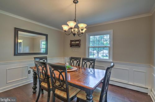 15 Lopatcong Dr, Trenton NJ 08638-1317 exterior