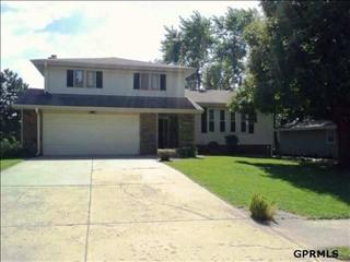 11017 Taylor St, Omaha, NE 68164-2336