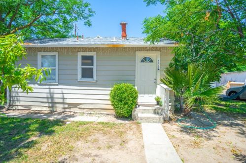 759 F St, Los Banos, CA 93635-3726