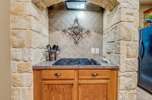 5329 Molasses Dr, Fort Worth TX  76179-8166 exterior
