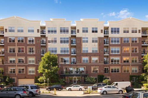 301 Oak Grove St, Minneapolis MN  55403-4011 exterior